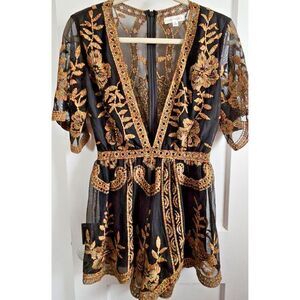 NWOT Honey Punch Lace Boho Summery Romper Black Size Small heavy‎ embroidery